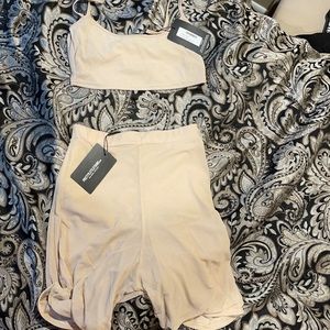 Prettylittlething matching biker short and top set